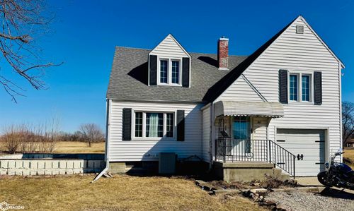 92 Elm St, Elliott, IA, 51532-2007 | Card Image