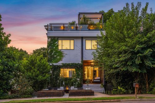 1105 Glenview Dr, Nashville, TN, 37206-3831 | Card Image