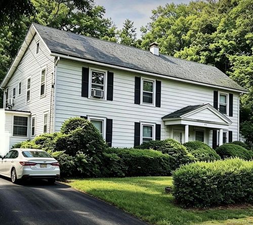87 Susquehanna Ave, Great Neck, NY, 11021-3821 | Card Image