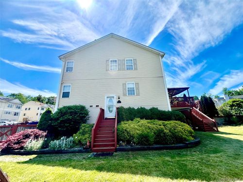 60 Peach Pl, Middletown, NY, 10940-6944 | Card Image