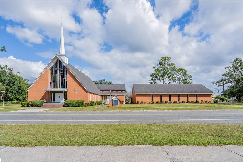 Commercial Sale in Waycross