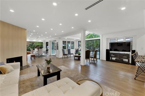 6409 Graves Ave, Van Nuys, CA, 91406-5446 | Card Image