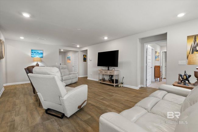 Living Room | Image 5
