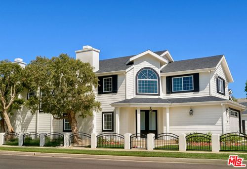 7861 W 80th St, Playa del Rey, CA, 90293-7972 | Card Image