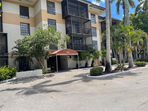 apt-103c-5530 Nw 44th St, Lauderhill, FL, 33319-6151 | Card Image