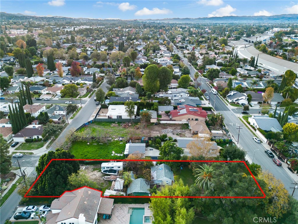 Residential in Encino 2