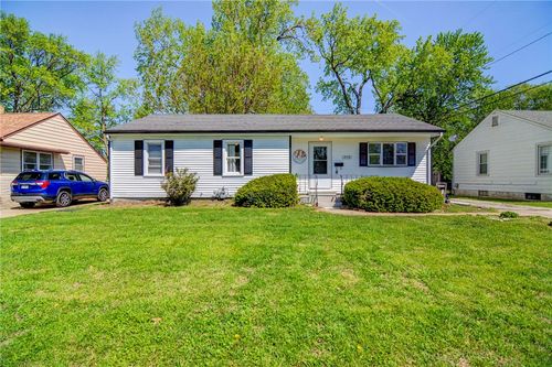 376 E Melrose Ct, Decatur, IL, 62526-4220 | Card Image