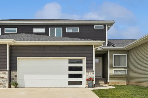 1115 Loren Dr, Cedar Falls, IA, 50613-8171 | Card Image