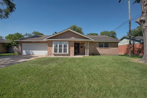 10303 Winding Trail Rd, La Porte, TX, 77571-4243 | Card Image