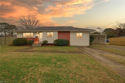 1117 Nolan Ave, Virginia Beach, VA, 23464-1742 | Card Image