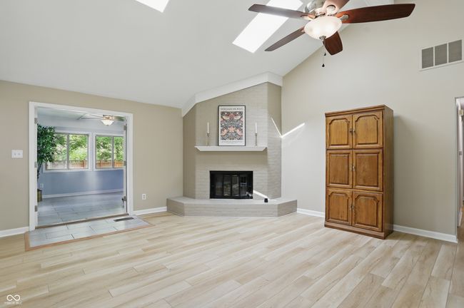 8218 San Carlos Ct, House other with 3 bedrooms, 2 bathrooms and null parking in Indianapolis IN | Image 9