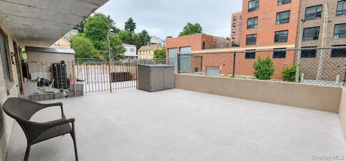 1j-687 Bronx River Rd, Yonkers, NY, 10704-1707 | Card Image