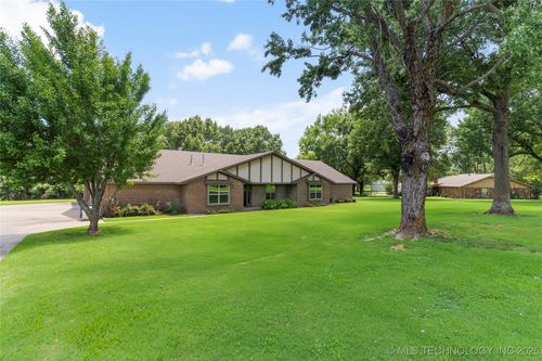 20100 E 129th St S, Broken Arrow, OK, 74014-4557 | Card Image