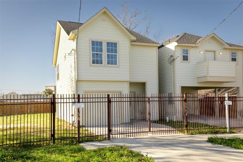 7754 Avenue J, Houston, TX, 77012-1032 | Card Image