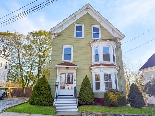 26 Arlington St, Amesbury, MA, 01913-1704 | Card Image