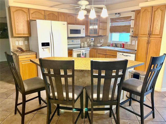 5357 Skyline Pl, House other with 3 bedrooms, 2 bathrooms and null parking in SARASOTA FL | Image 7