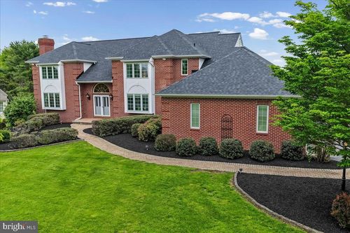 296 Hickory Dr, KENNETT SQUARE, PA, 19348-1550 | Card Image