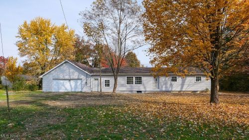 5552 Nelson Mosier Rd, Southington, OH, 44470-9536 | Card Image