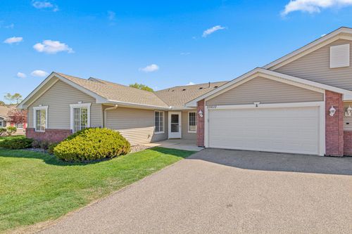 25610 Park Ln, Shorewood, MN, 55331-3393 | Card Image