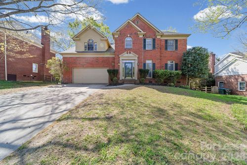 214 Southern Cross Ln, Matthews, NC, 28105-9160 | Card Image