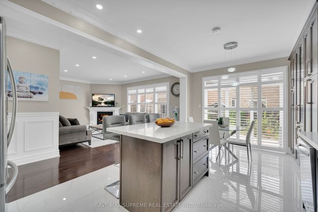 22 Constance St, House other with 6 bedrooms, 6 bathrooms and 5 parking in Brampton ON | Image 12