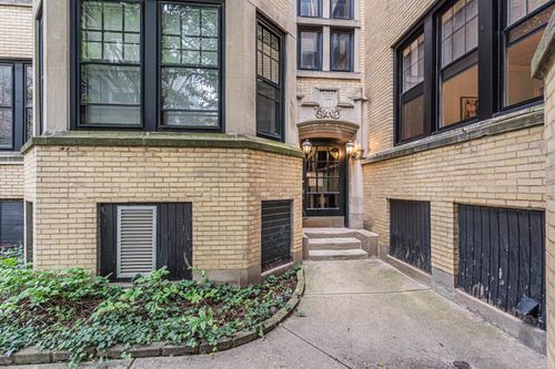 1-1458 W Berwyn Ave, Chicago, IL, 60640-2108 | Card Image