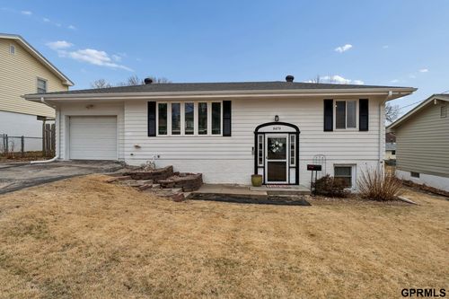 8479 Orchard Avenue, Omaha, NE, 68127 | Card Image