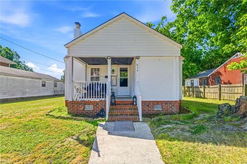 634 42nd St, Newport News, VA, 23607-2843 | Card Image