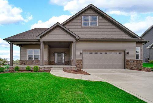 840 Idlewild Ln, Chesterton, IN, 46304-6004 | Card Image