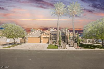 6706 Pyracantha Glen Court, House other with 5 bedrooms, 4 bathrooms and null parking in Las Vegas NV | Image 2