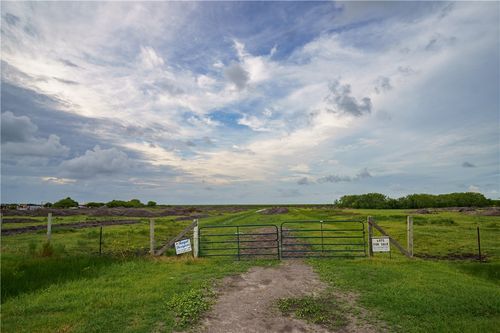 2049 Bernice Dr, Corpus Christi, TX, 78415-6928 | Card Image