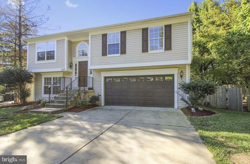 102 W Deer Park Rd, GAITHERSBURG, MD, 20877-1852 | Card Image