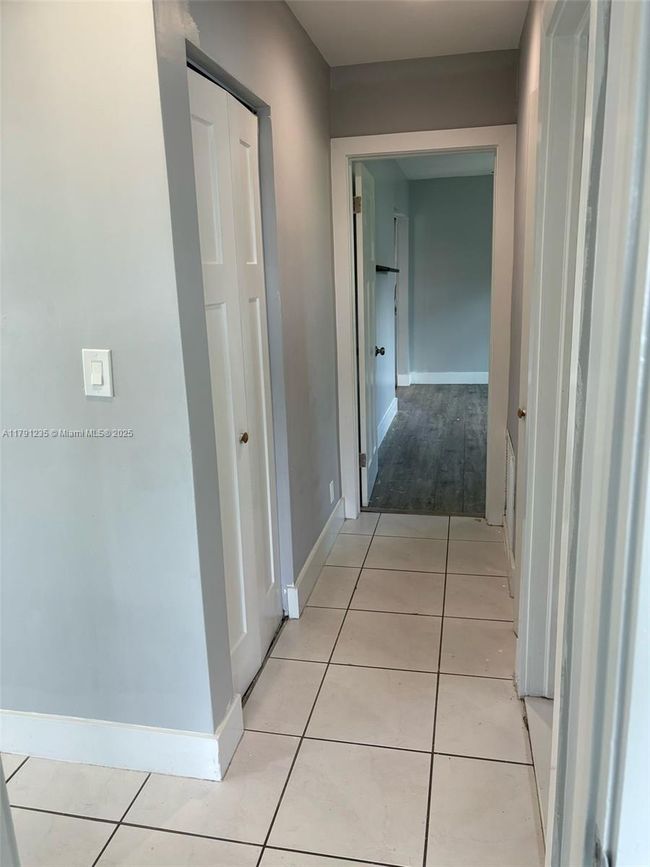 6807 Nw 75 Th St, House other with 2 bedrooms, 1 bathrooms and null parking in Tamarac FL | Image 20