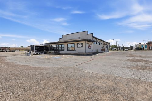 215 Shannon Rd E, Sulphur Springs, TX, 75482-6001 | Card Image