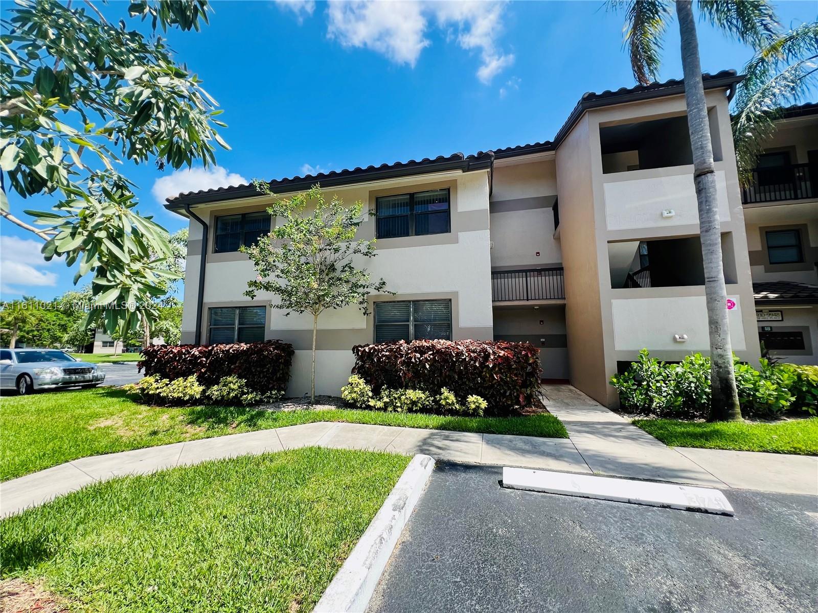 Nob Hill Pl, Sunrise, FL 33351