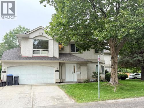 154 Ritchie Court, Kelowna, BC, V1V1Z2 | Card Image