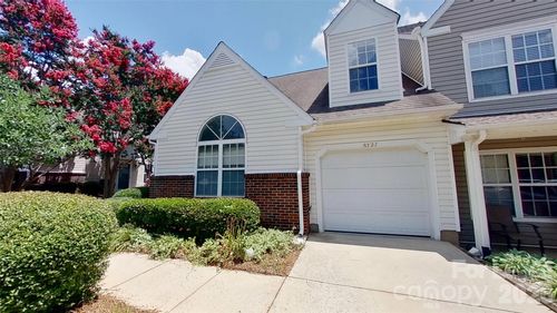 8327 Southgate Commons Dr, Charlotte, NC, 28277-2223 | Card Image
