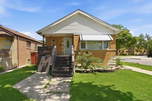 6359 Kilbourn Ave, Chicago, IL, 60629-5536 | Card Image