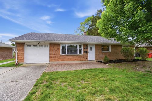 4330 Ashgrove Dr, Grove City, OH, 43123-3502 | Card Image