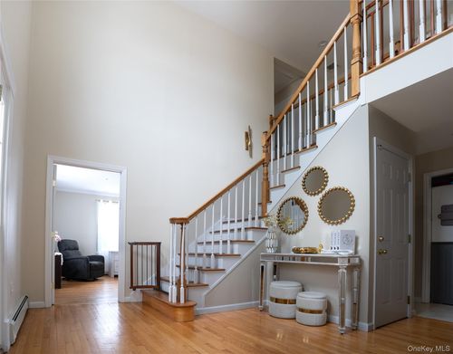 141 Burhans Ave, Yonkers, NY, 10701-4919 | Card Image