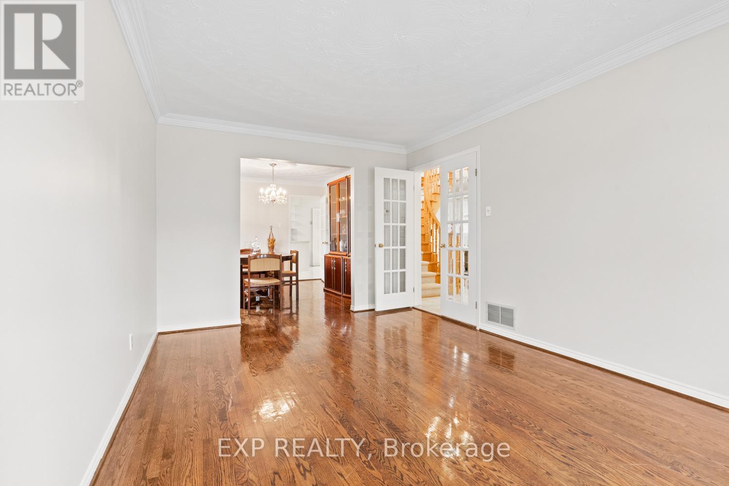 Residential Lease in Markham (Village Green-South Unionville) 5