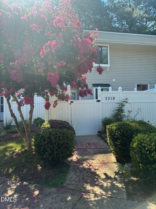 7319 Sandy Creek Dr, Raleigh, NC, 27615-6191 | Card Image