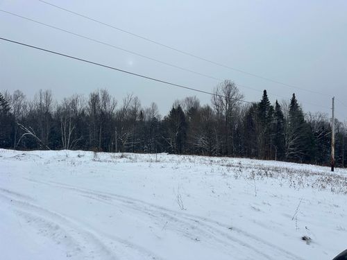 979 Center Rd, Hardwick, VT, 05843-9697 | Card Image