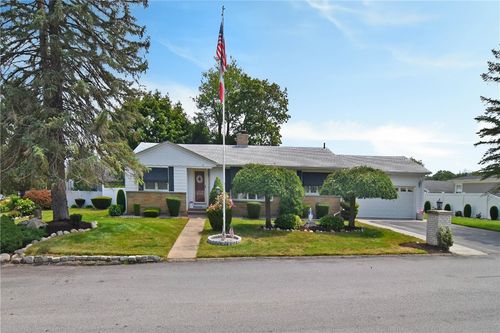 2 Capri Dr, Johnston, RI, 02919-3329 | Card Image