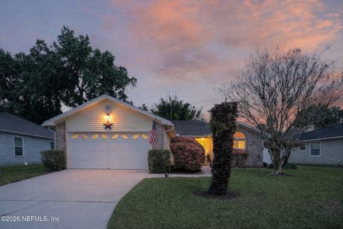825 Long Lake Dr, Jacksonville, FL, 32225-5900 | Card Image