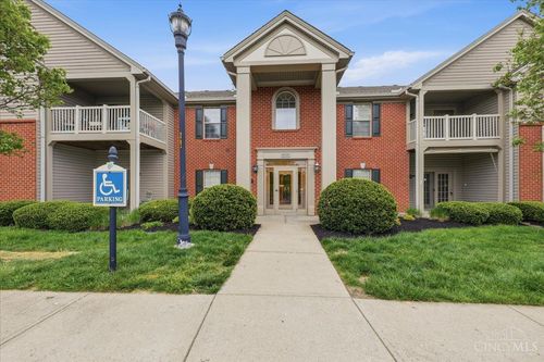 8038 Pinnacle Point Dr, West Chester, OH, 45069 | Card Image