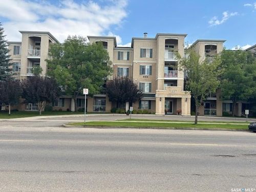 301-215 Lowe Rd, Saskatoon, SK, S7S1N1 | Card Image