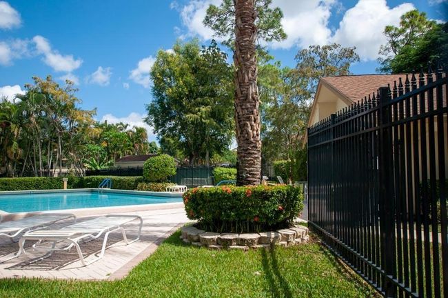 24 - 13115 Belhaven Court, Condo with 3 bedrooms, 2 bathrooms and null parking in Wellington FL | Image 26