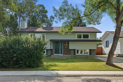 546 Guelph Cres, Saskatoon, SK, S7H4R4 | Card Image