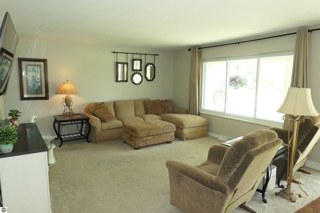 1502 Greenbriar St, House other with 4 bedrooms, 2 bathrooms and null parking in Mt. Pleasant MI | Image 5